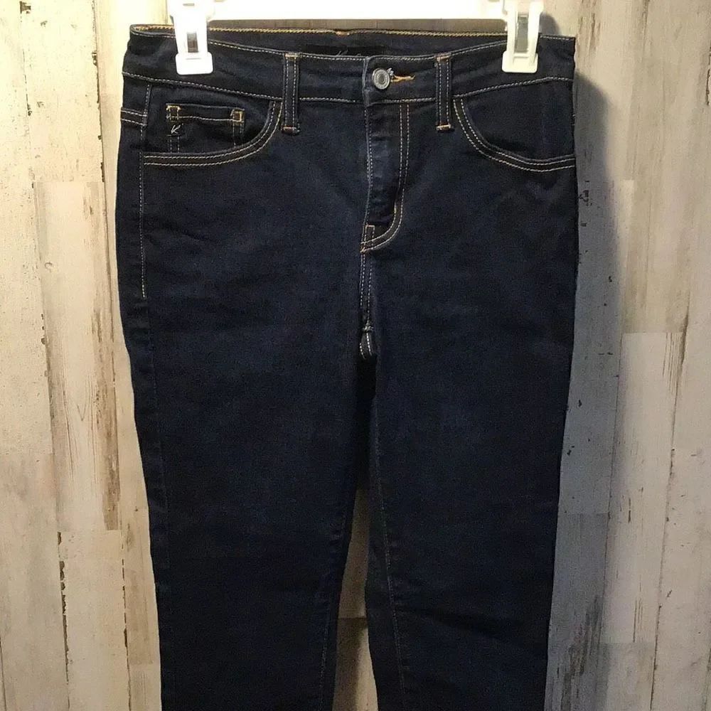 Jeans by kancan size 27 new with no tag